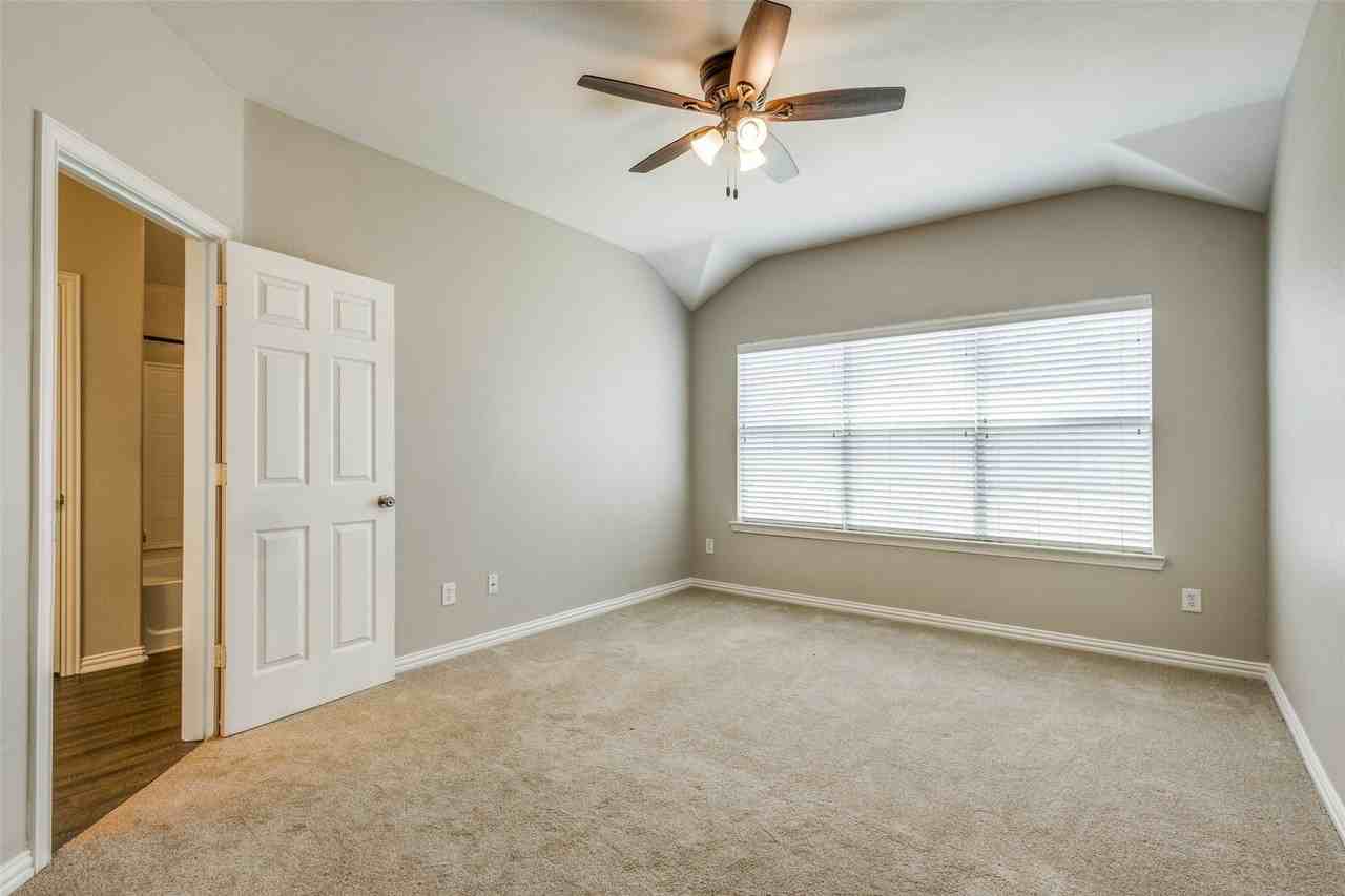 612 Cove Ct - Photo 7 of 12