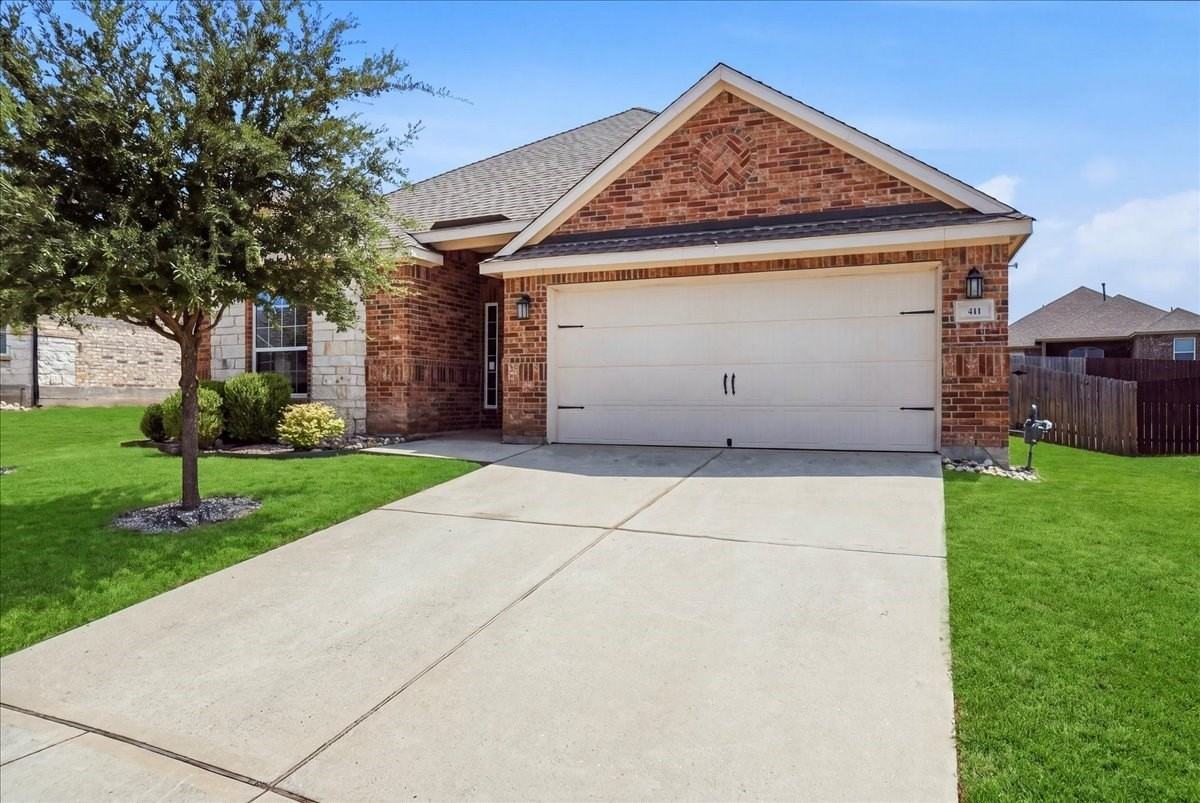411 Winchester Dr - Photo 3 of 31