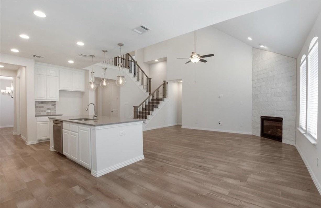 3704 Birch Wood Ct - Photo 5 of 26