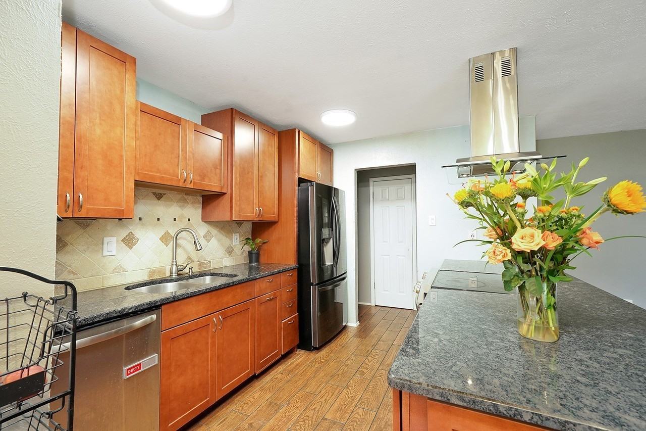 5409 Slay Dr - Photo 4 of 27