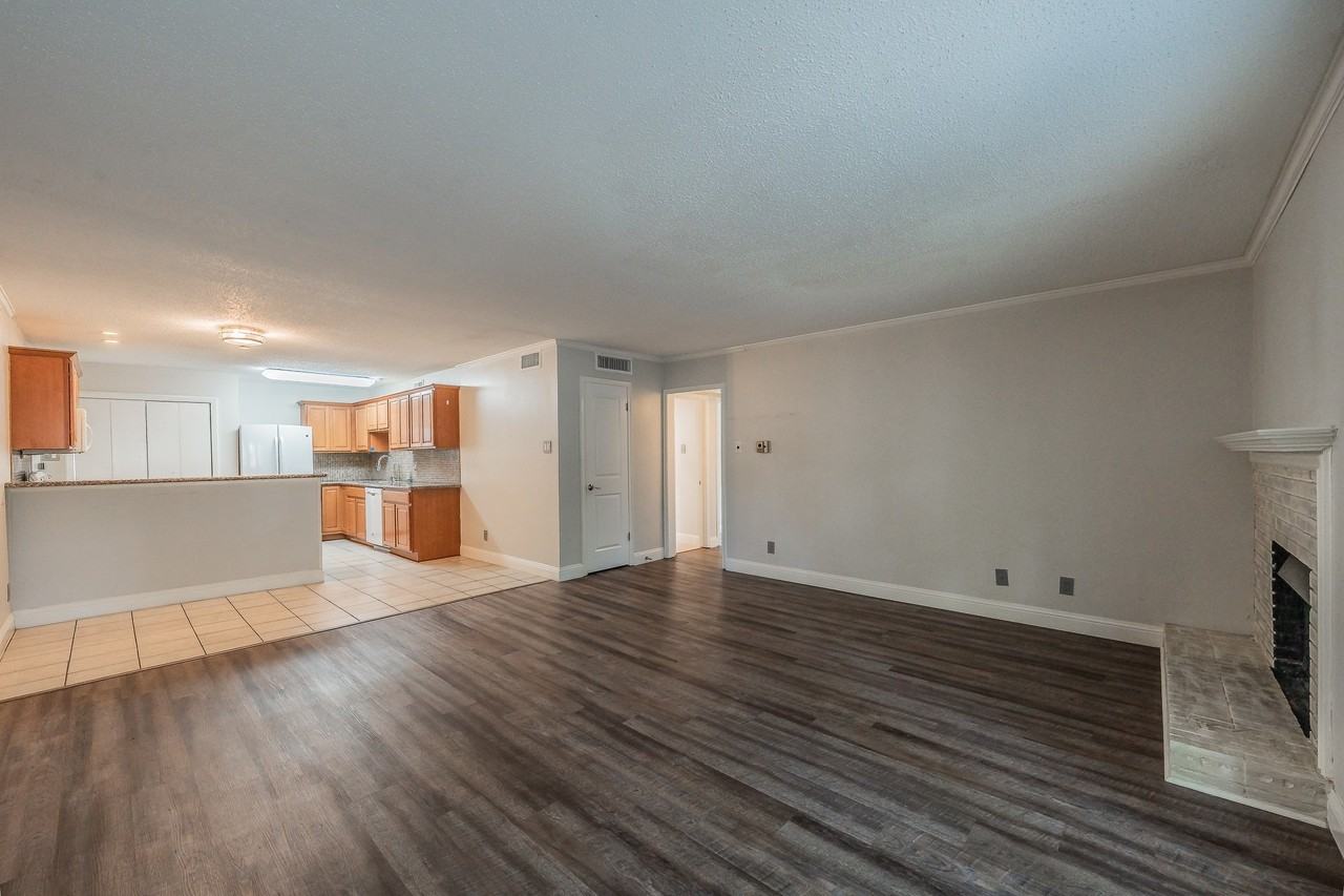 7706 Meadow Rd #225 - Photo 4 of 35