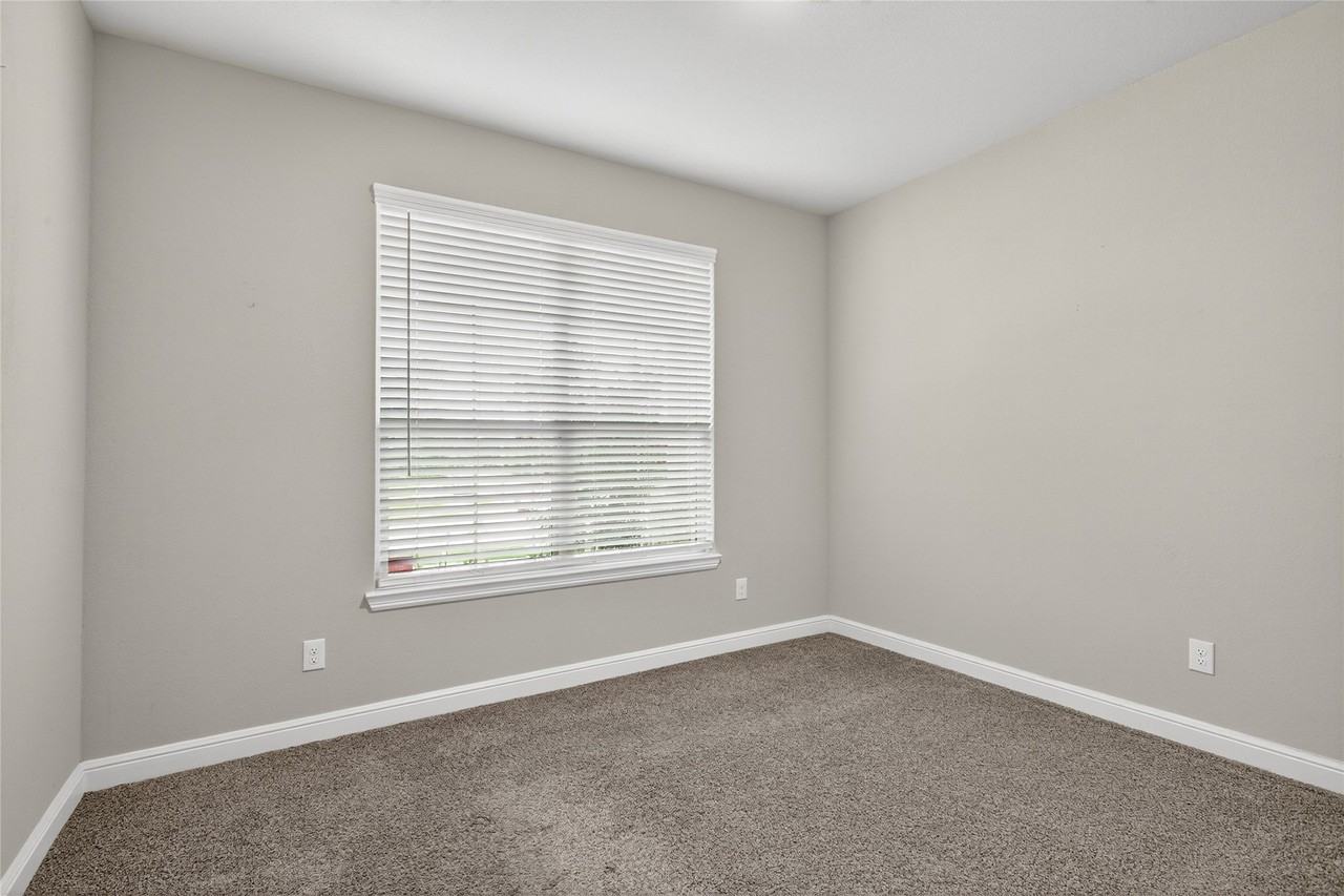 5401 Cypress Point Dr - Photo 7 of 14