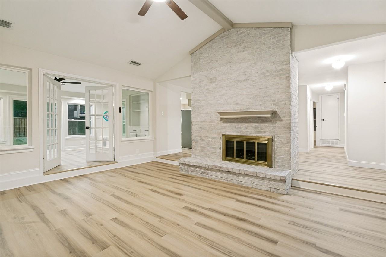 1434 Wildvalley Dr - Photo 4 of 28