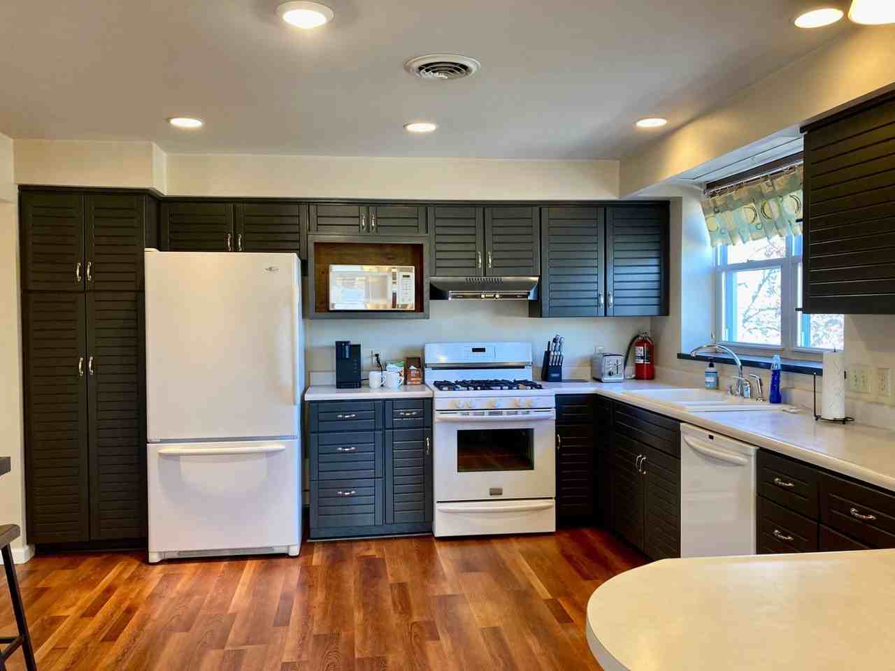 833 Main St #B - Photo 4 of 21