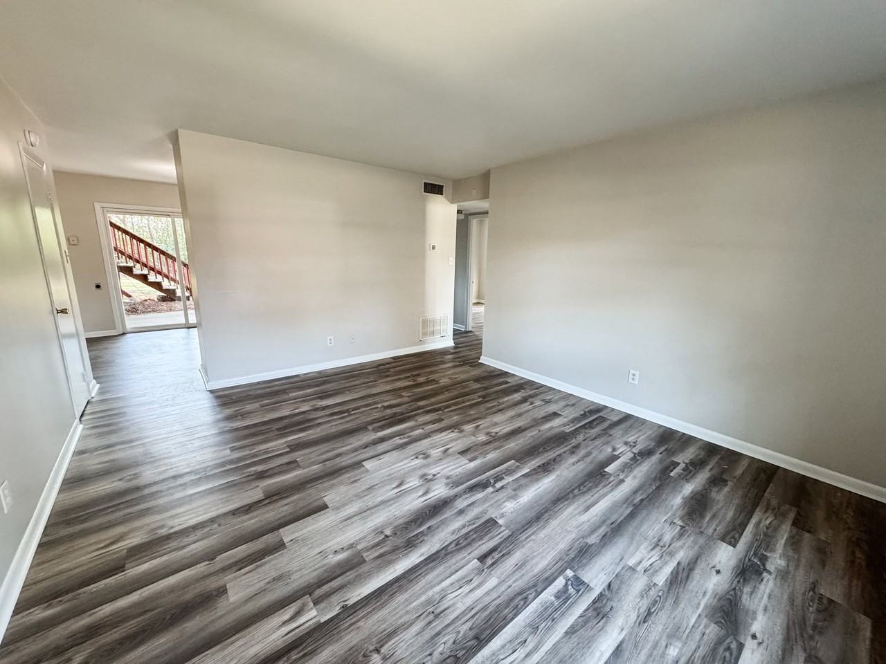1802 Kings Chapel Rd #3 - Photo 3 of 8