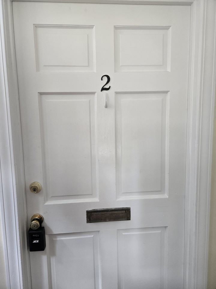 910 Colonial Ave #B - Photo 2 of 31