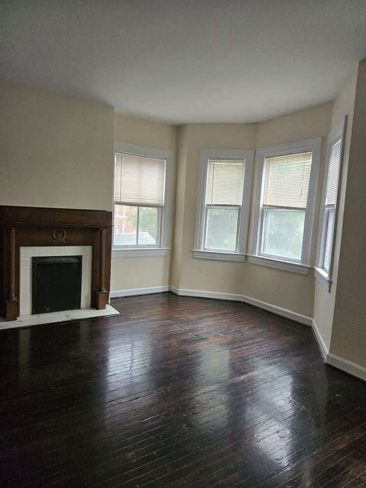 910 Colonial Ave #B - Photo 5 of 31