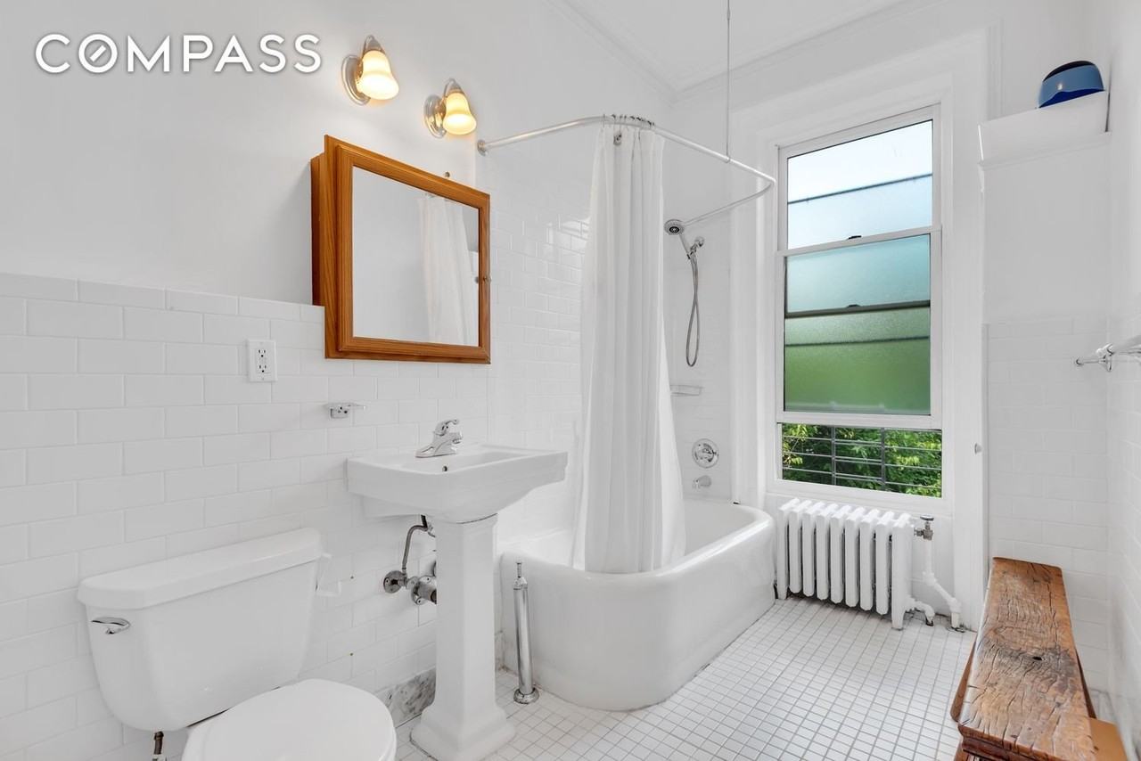 33 Sterling Pl #2 - Photo 7 of 12