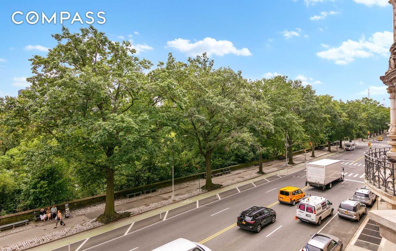418 Central Park W #31 - Photo 3 of 13