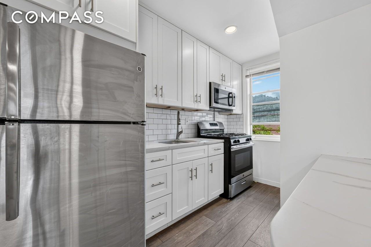 453 W 263rd St #3 - Photo 3 of 13