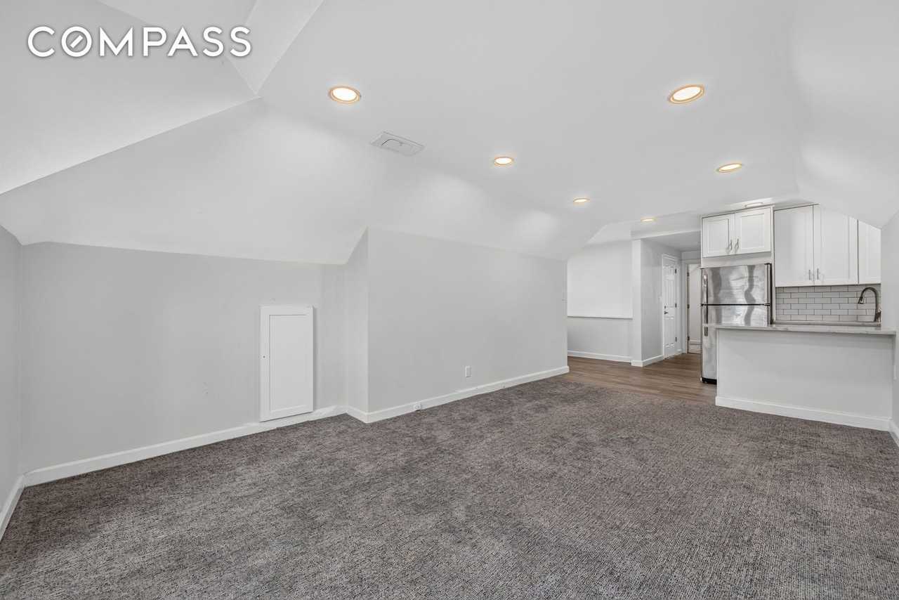 453 W 263rd St #3 - Photo 4 of 13