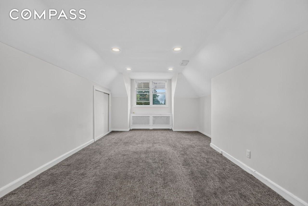 453 W 263rd St #3 - Photo 7 of 13