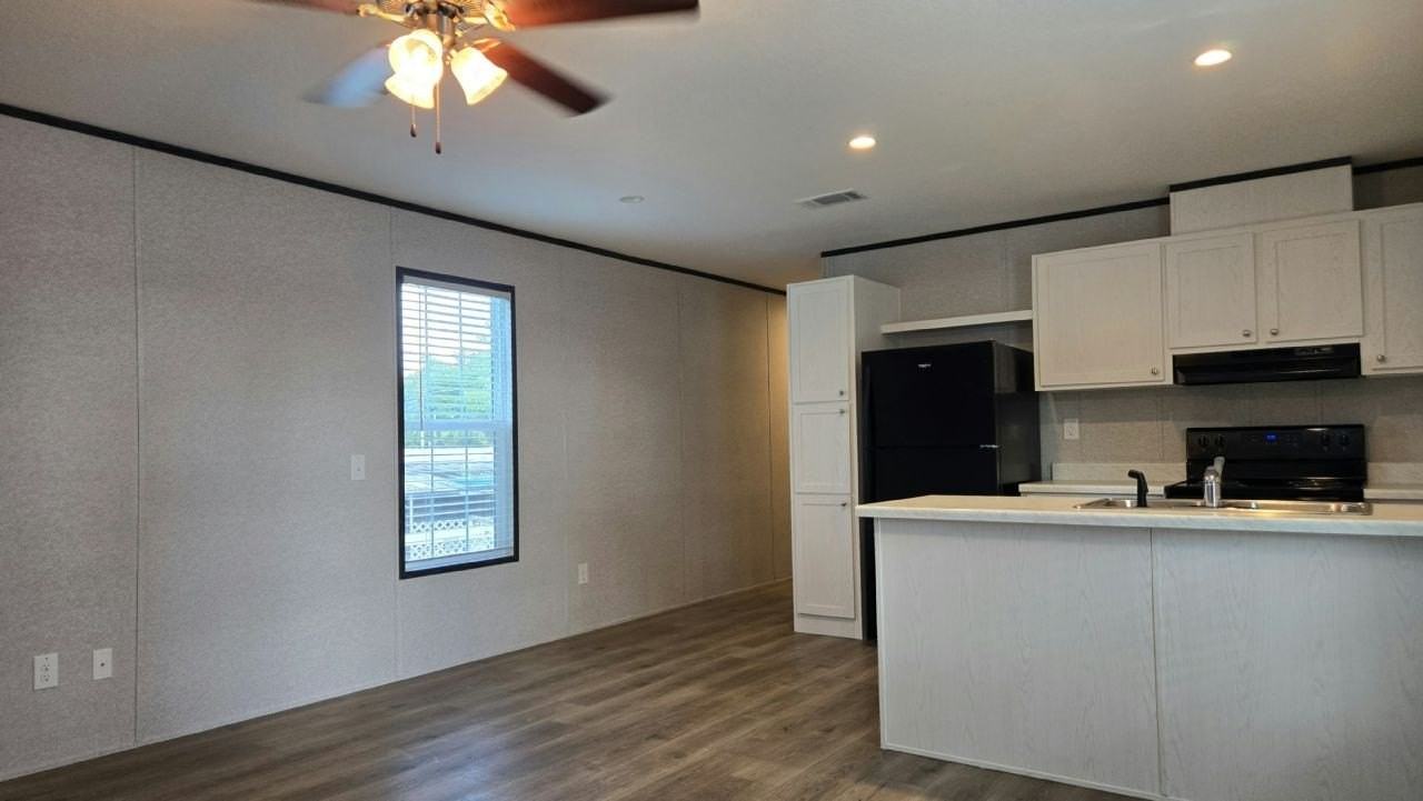 4401 Hitzing Ave #84 - Photo 2 of 13