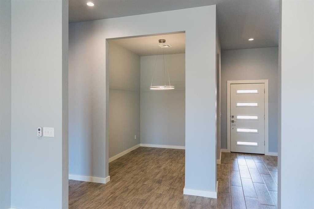 512 Remington Ave - Photo 7 of 29