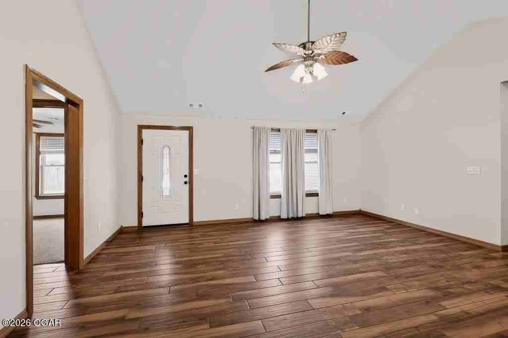 838 Cottonwood - Photo 3 of 18