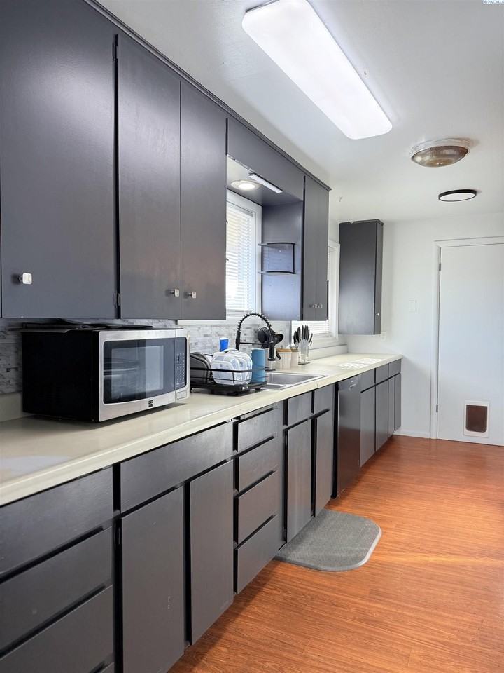 1326 W 4th Ave - Photo 3 of 18