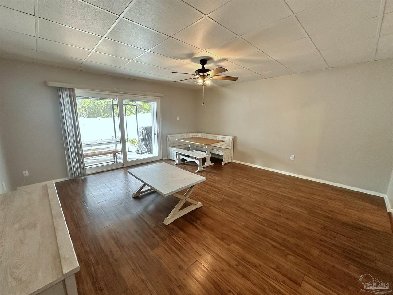 201 Pensacola Beach Rd #D3 - Photo 6 of 18