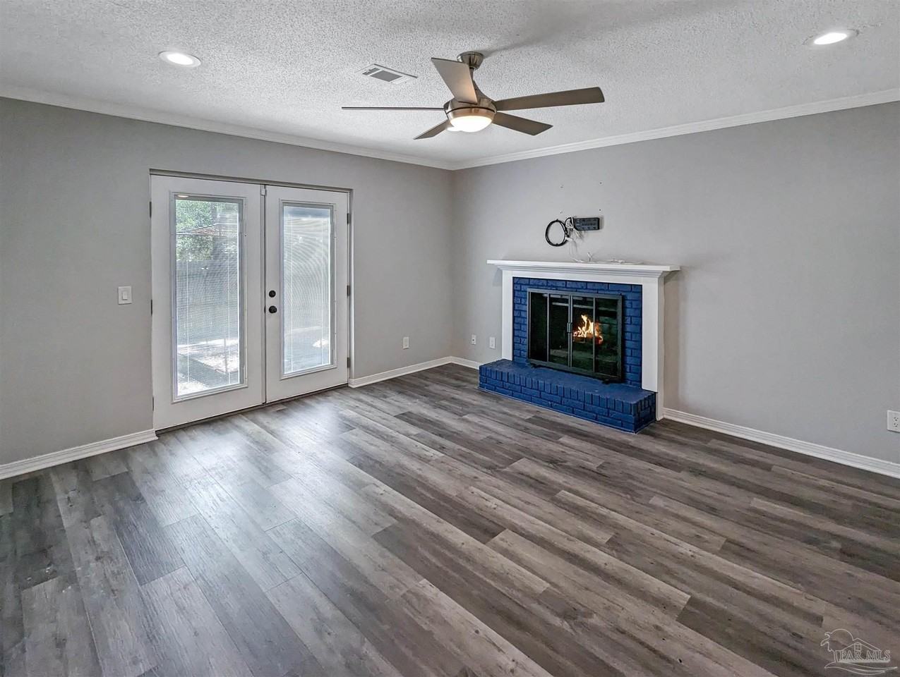 1313 Foxborough Dr - Photo 2 of 19