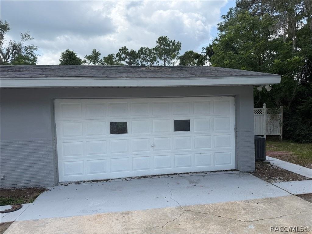 1405 Eden Dr - Photo 2 of 27