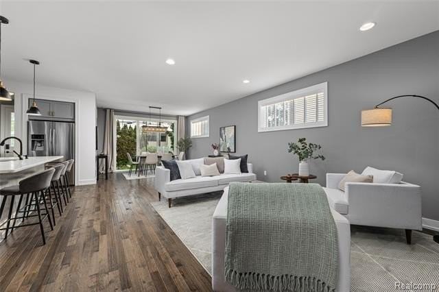 16276 Kirkshire Ave - Photo 6 of 37