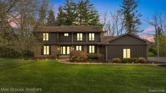 5240 Clarendon Crest St - Photo 1 of 1