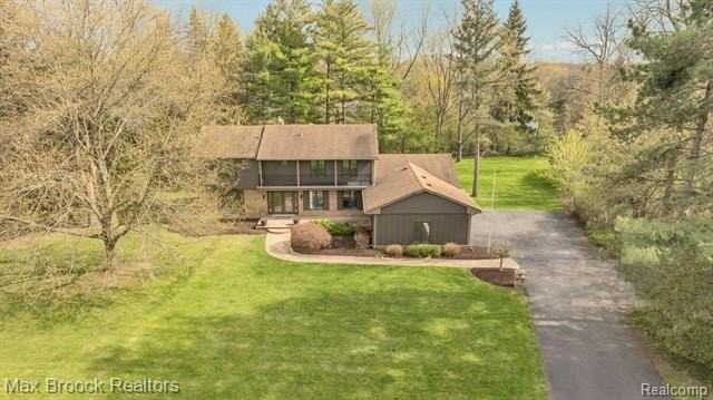 5240 Clarendon Crest St - Photo 2 of 48