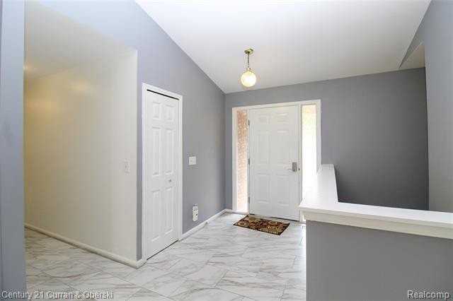 14777 Cavell St - Photo 3 of 32