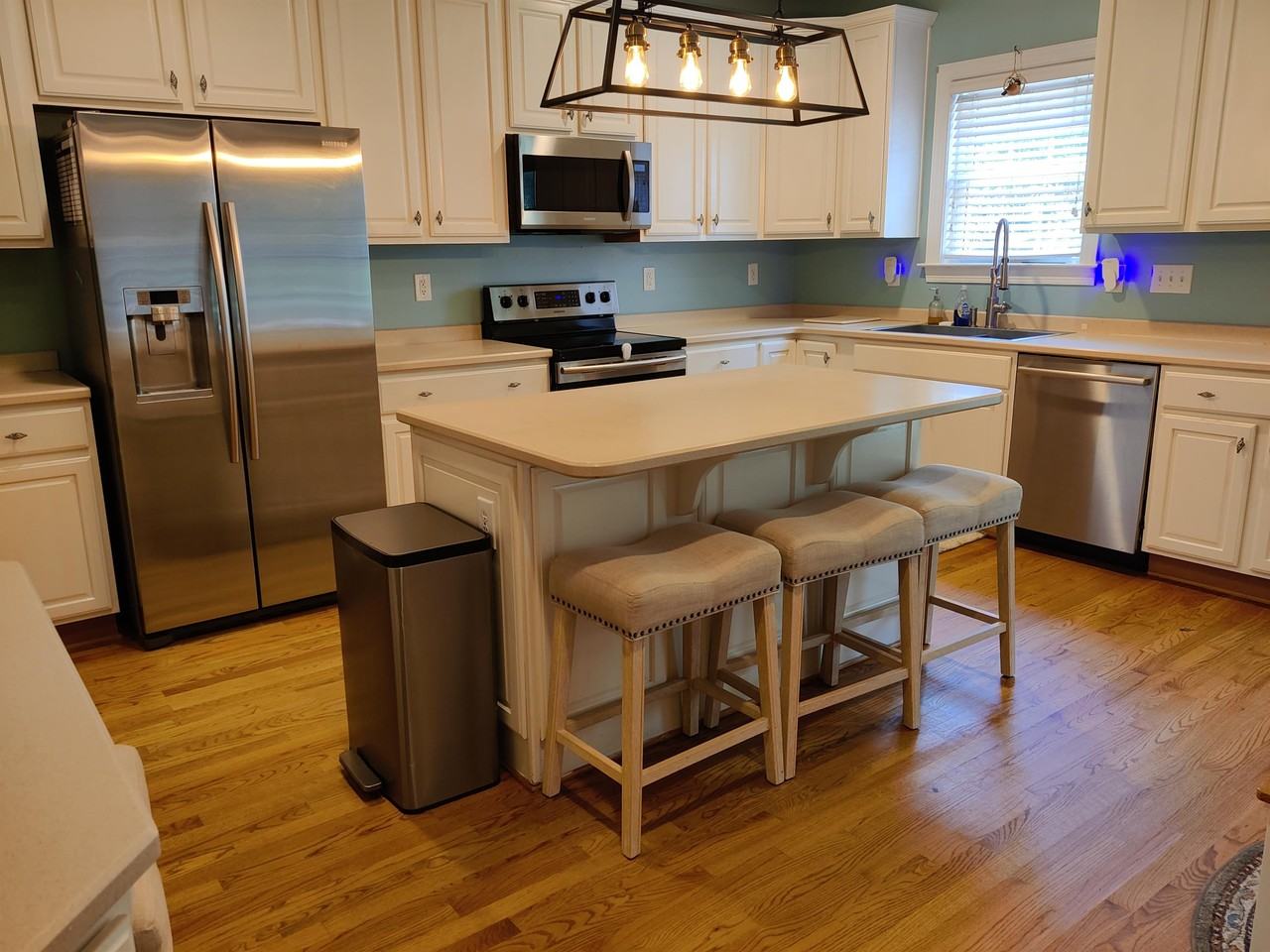 14512 Harvington Dr #1 - Photo 4 of 39