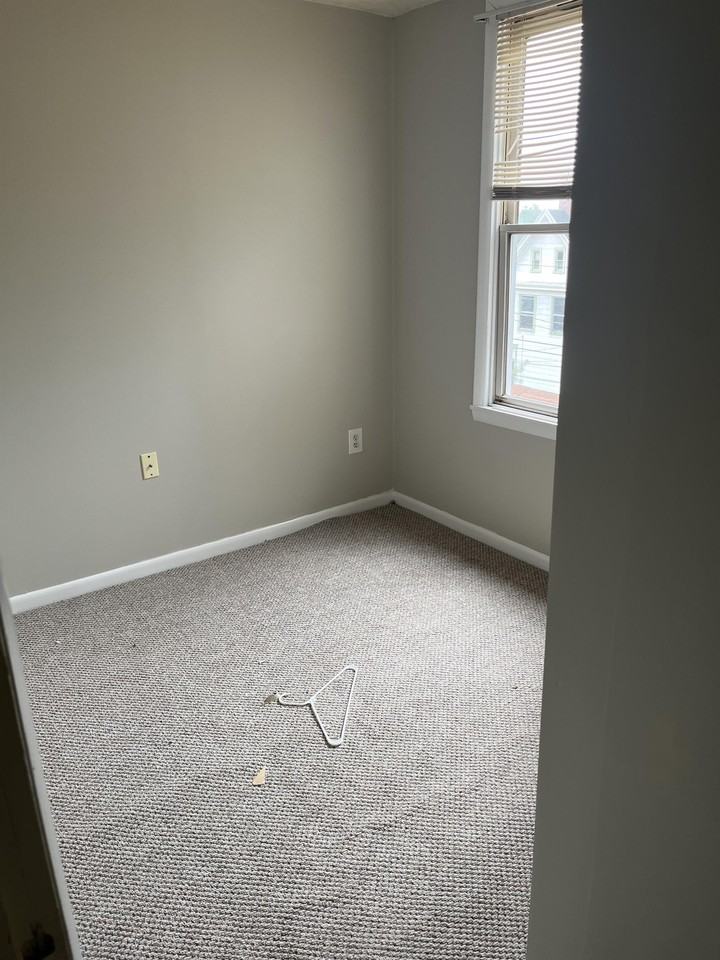 407 Harrison Ave #2 - Photo 3 of 7