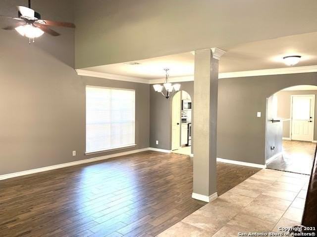 2546 Woodland Village Pl - Photo 2 of 21