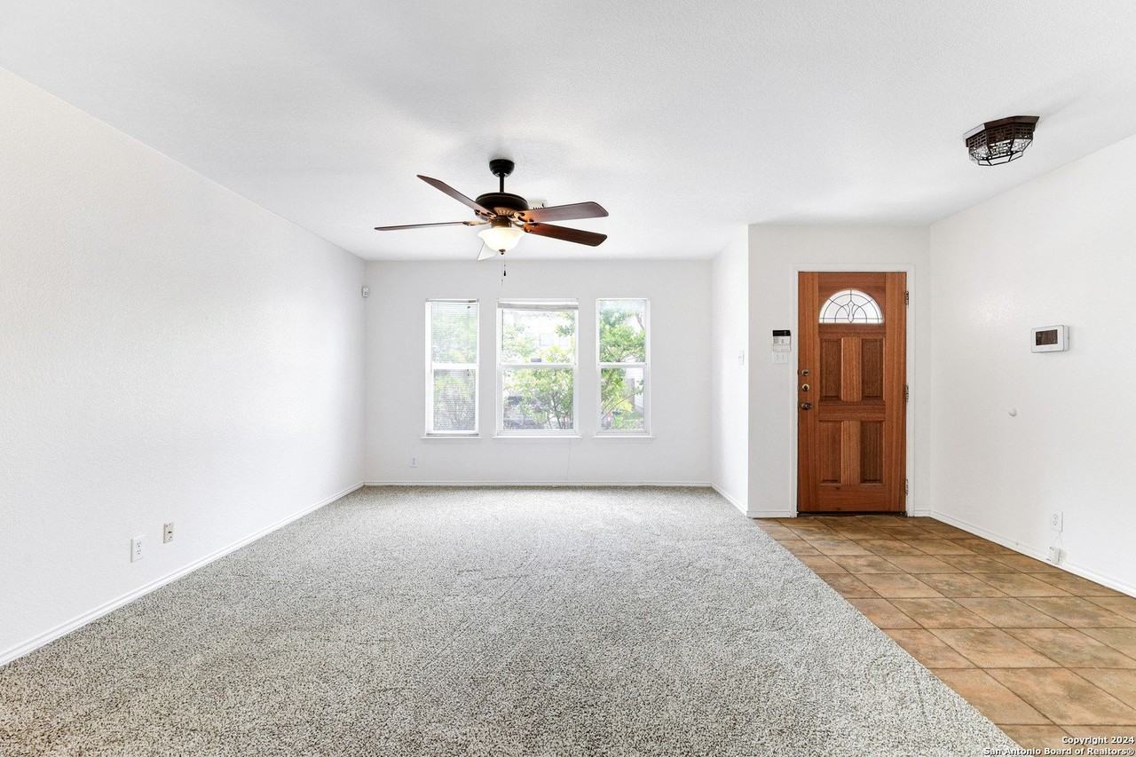 10106 Amber Flora Dr - Photo 2 of 24