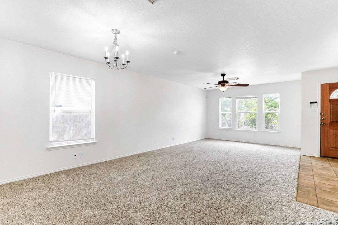 10106 Amber Flora Dr - Photo 3 of 24