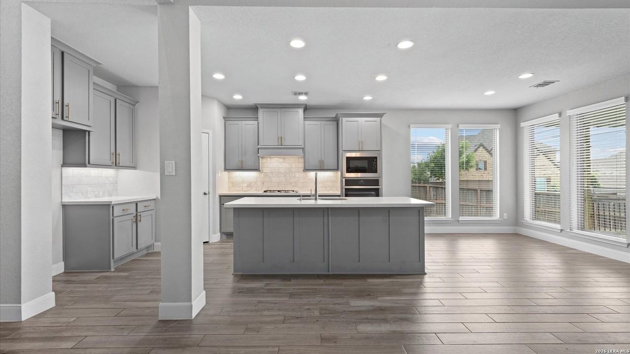 6501 Crockett Cv - Photo 5 of 40