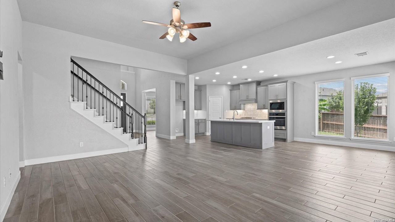 6501 Crockett Cv - Photo 7 of 40