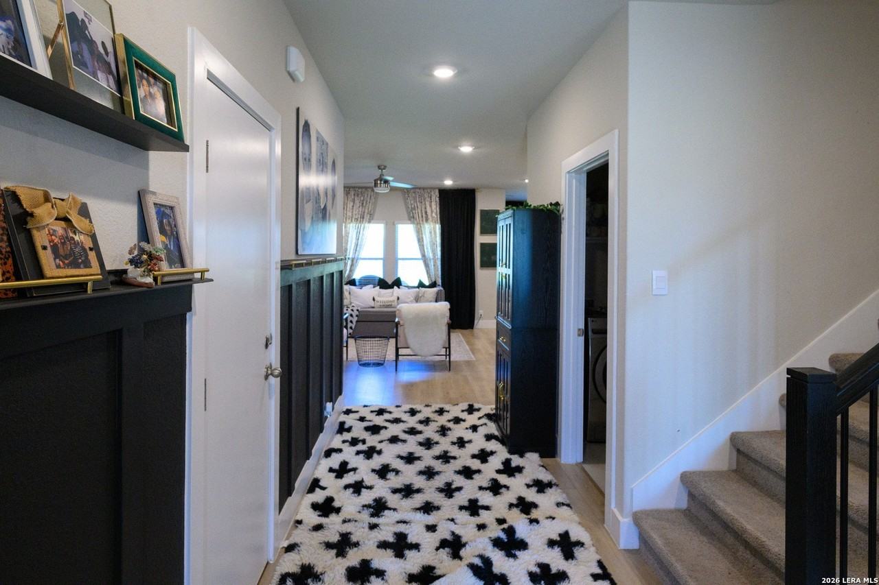 21037 Rindle Ln - Photo 2 of 31