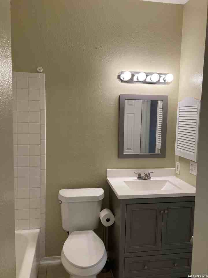 3403 Ridge Country St - Photo 5 of 10