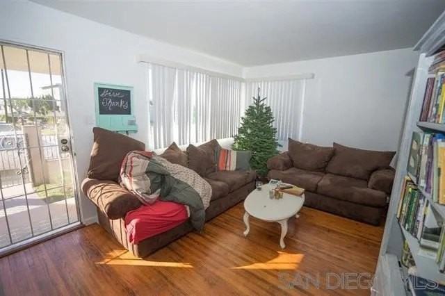 6666 Goodwin St - Photo 4 of 5