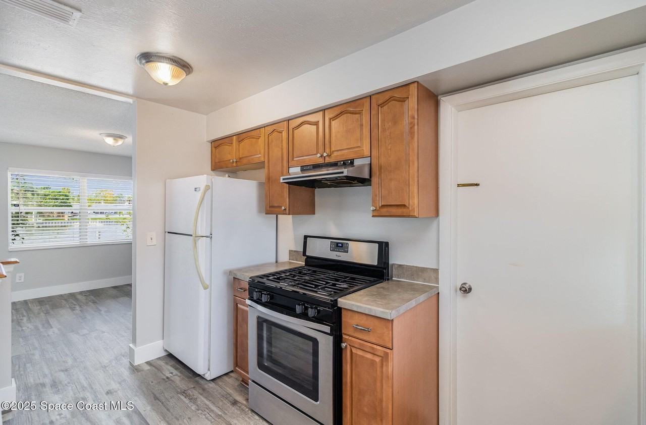 205 Trinidad Dr - Photo 4 of 21
