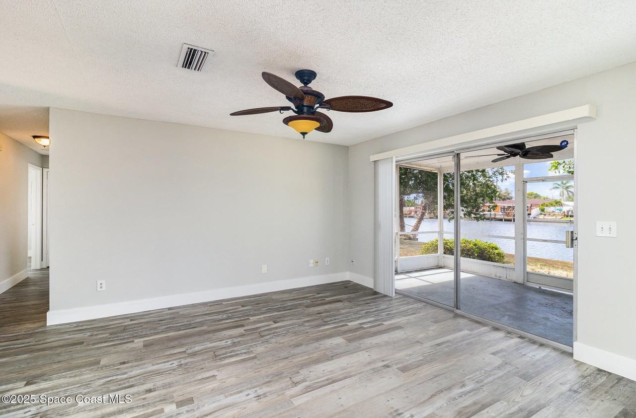 205 Trinidad Dr - Photo 5 of 21