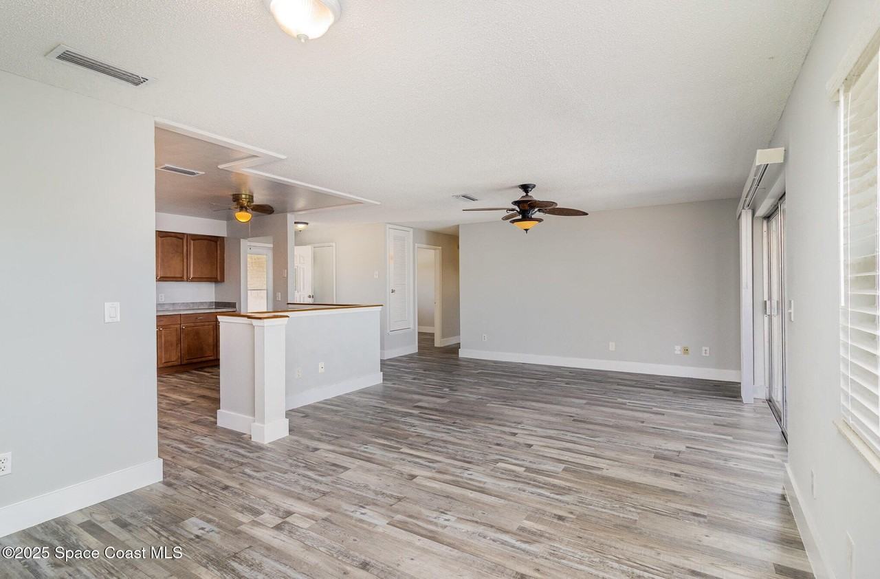 205 Trinidad Dr - Photo 6 of 21