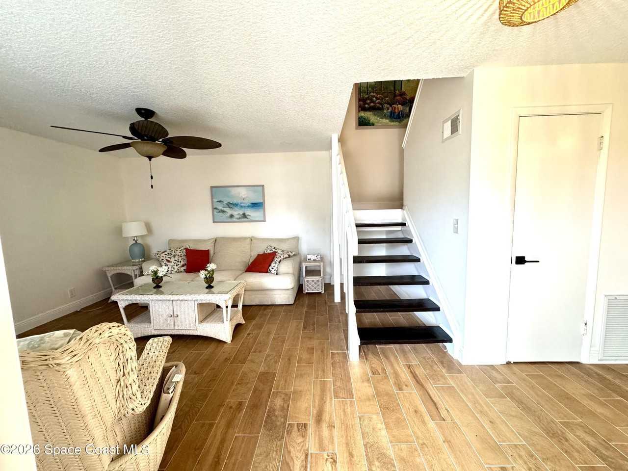 3274 Sand Ct - Photo 3 of 19