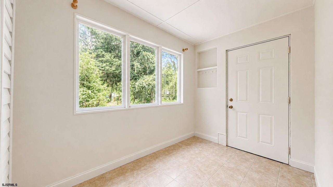 316 Pitney Rd - Photo 7 of 50