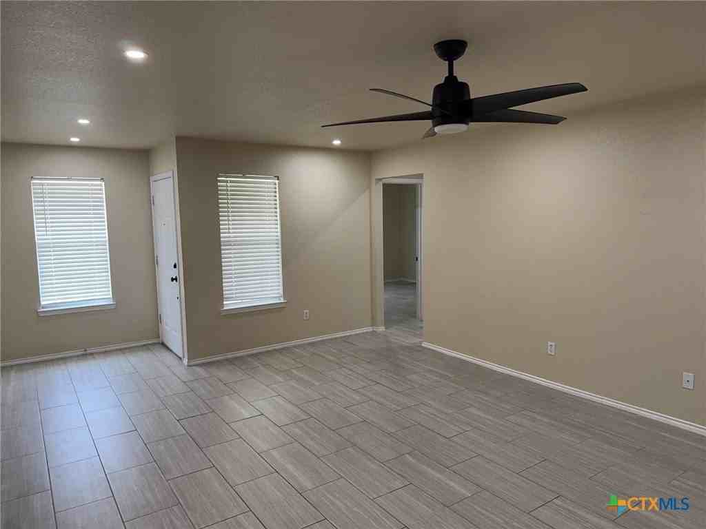 2611 Littlewood Dr - Photo 4 of 23