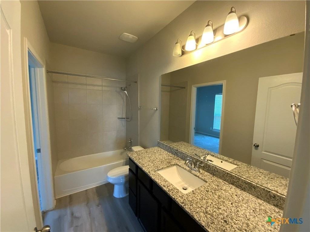 1236 Grand Oak Trl - Photo 4 of 15