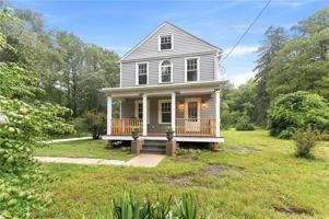 featured image of 1552 Kingstown Rd