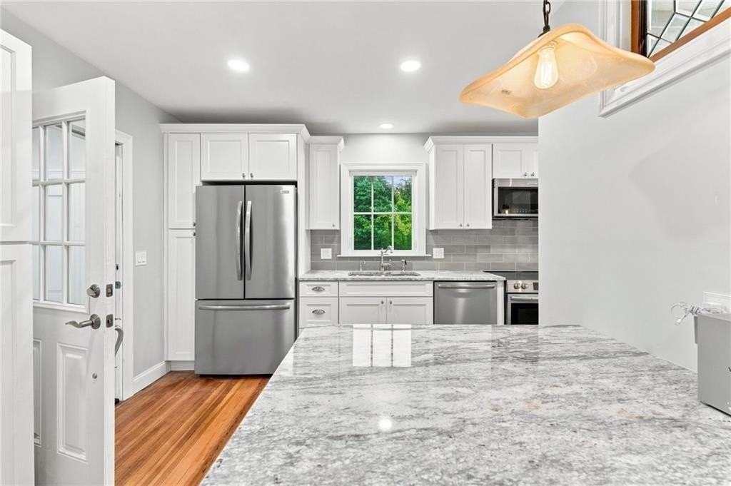 1552 Kingstown Rd - Photo 6 of 39