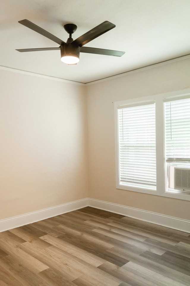 513 N Monroe St - Photo 5 of 14