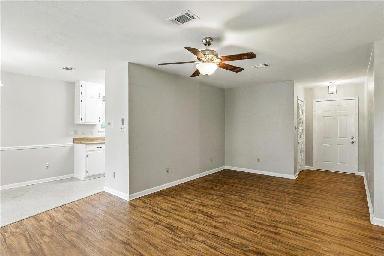 3232 Riddle Dr - Photo 7 of 30