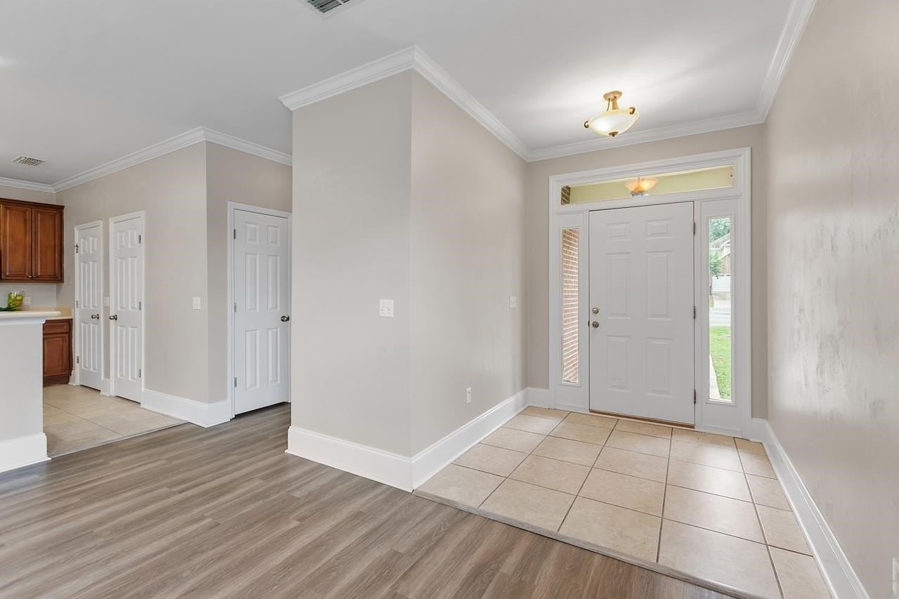 2602 Fenwood Ct - Photo 4 of 41