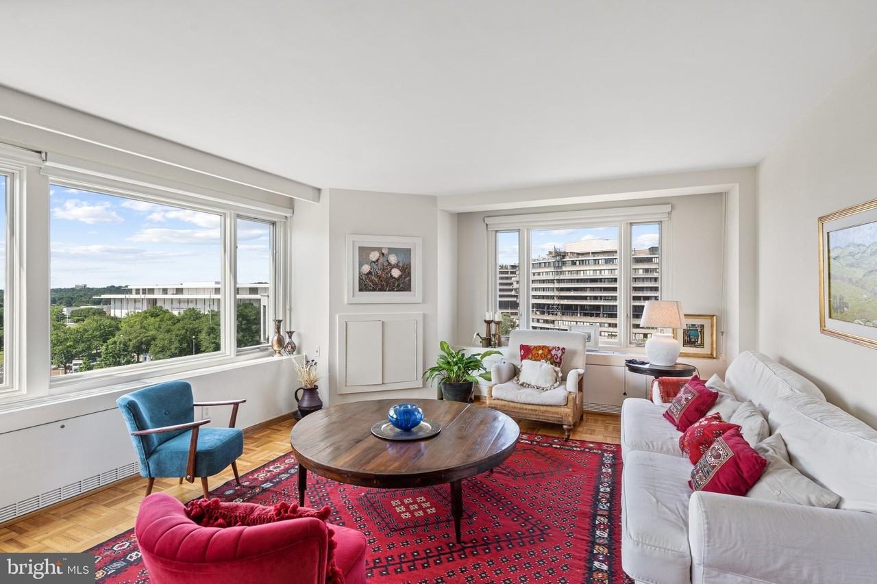 2475 Virginia Ave Nw #822 - Photo 5 of 50